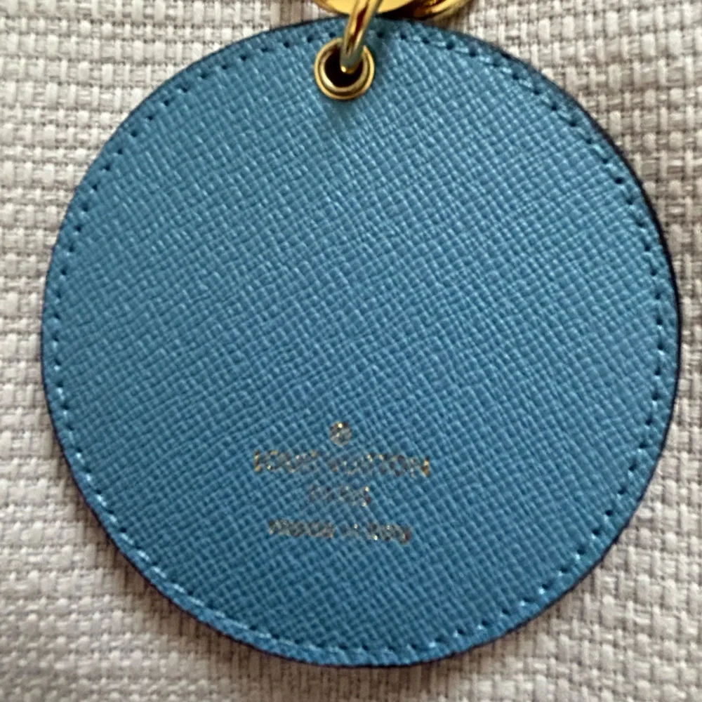 Designer Traveling Penguins Blue Leather Keychain/Bag Charm/Luggage Charm - Picture 4 of 7